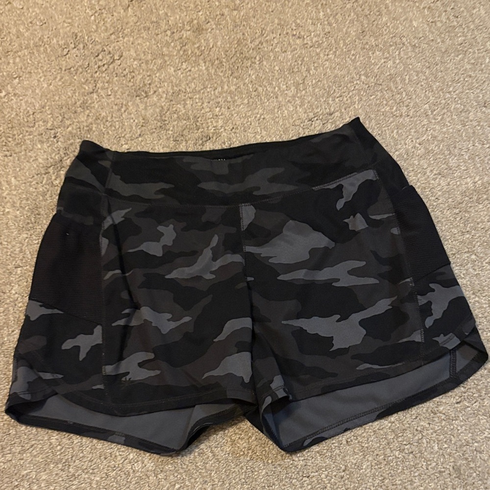 Camo Athleta Girl Black Shorts